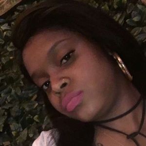 Meet your Posher, Daneane